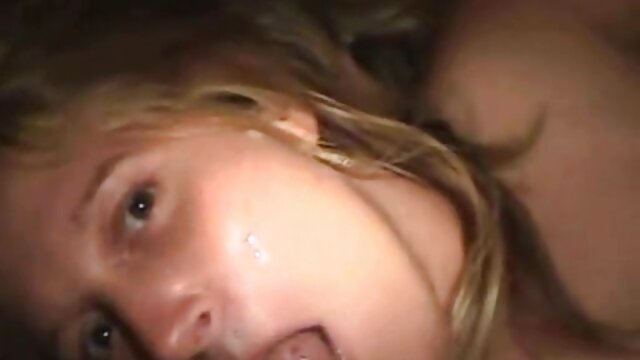 Porno sans inscription  HornyTaxi Blonde chaude rouge avec un corps craquant sur le capot de streaming french porno taxi
